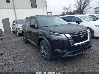 Nissan Pathfinder 2024