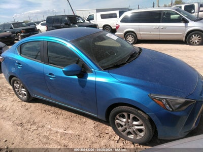 Scion Ia 2016