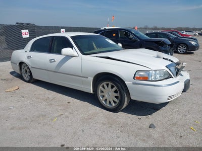LINCOLN TOWN CAR 2009