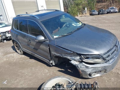 VOLKSWAGEN TIGUAN 2015