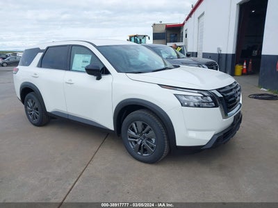 Nissan Pathfinder 2024
