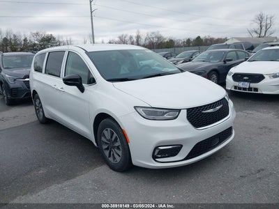 Chrysler Pacifica 2024