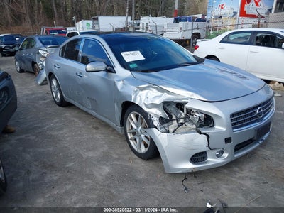 NISSAN MAXIMA 2011