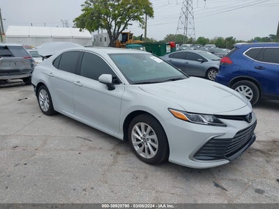 TOYOTA CAMRY 2023