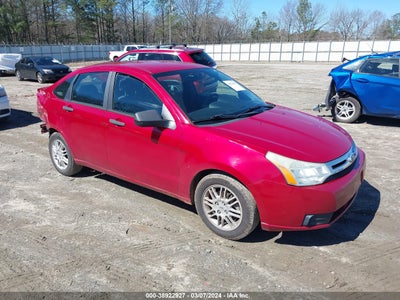 FORD FOCUS SE 2011