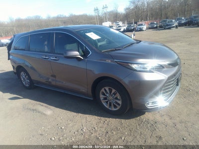 TOYOTA SIENNA 2021