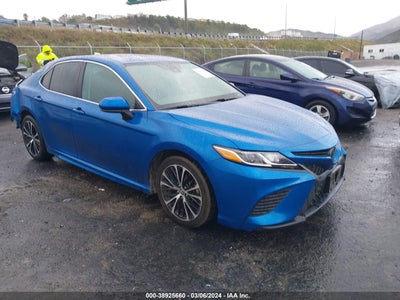 TOYOTA CAMRY 2020