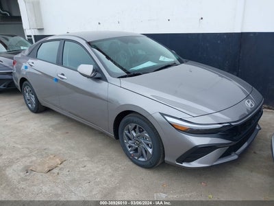 Hyundai Elantra 2024