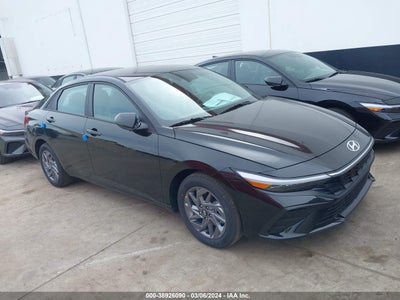 Hyundai Elantra 2024
