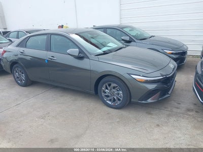 Hyundai Elantra 2024