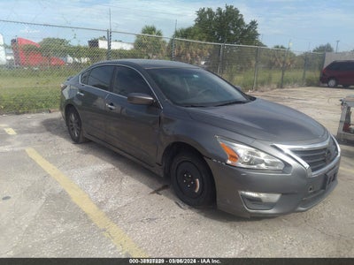 Nissan Altima 2015