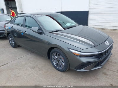 Hyundai Elantra 2024