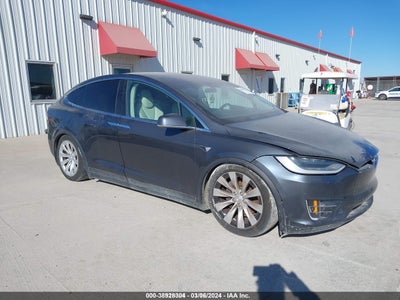 Tesla Model x 2019