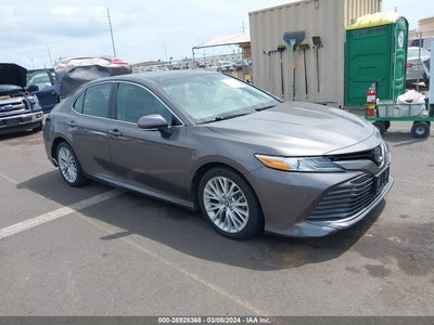 TOYOTA CAMRY 2018