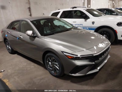 Hyundai Elantra 2024