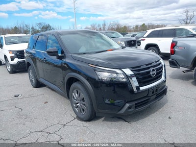 Nissan Pathfinder 2024