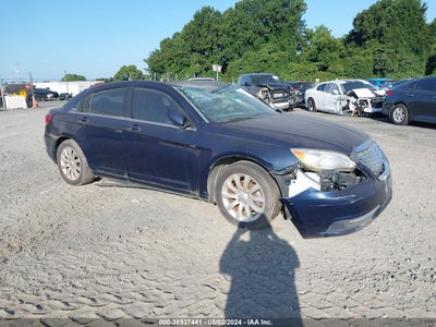 CHRYSLER 200 2013