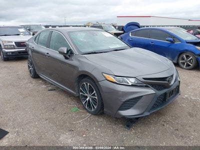 TOYOTA CAMRY 2020