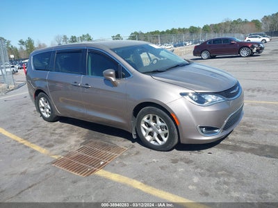 CHRYSLER PACIFICA 2018