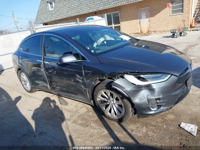 Tesla Model x 2018