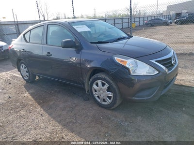 Nissan Versa 2015
