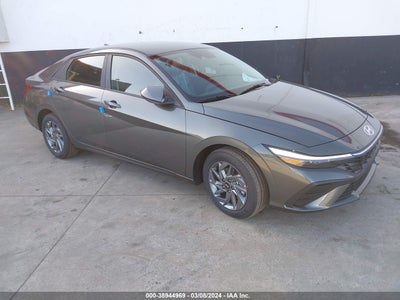 Hyundai Elantra 2024