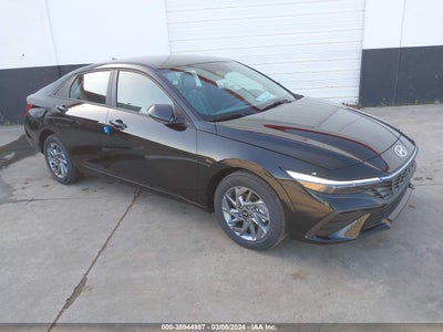 Hyundai Elantra 2024