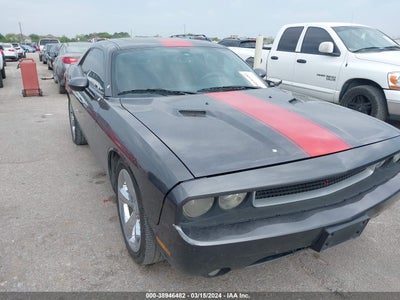 DODGE CHALLENGER 2013