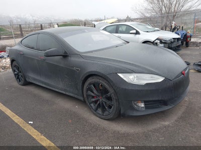 TESLA MODEL S 2015