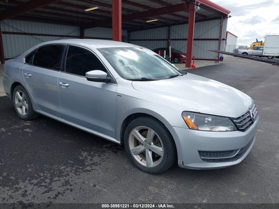 VOLKSWAGEN PASSAT 2014
