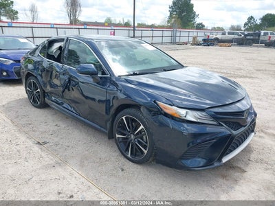 TOYOTA CAMRY 2019