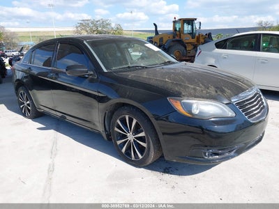 CHRYSLER 200 2013