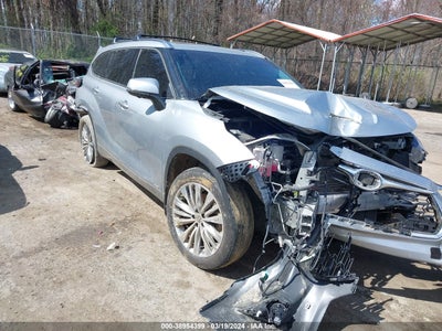 TOYOTA HIGHLANDER 2023