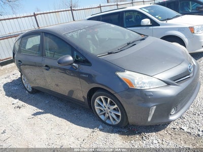 TOYOTA PRIUS V 2014