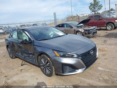 Nissan Altima 2024