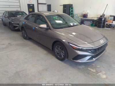 Hyundai Elantra 2024