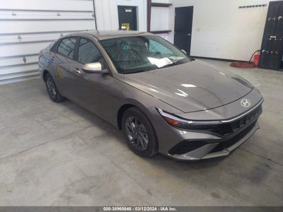 Hyundai Elantra 2024