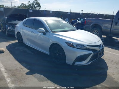 Toyota Camry 2021