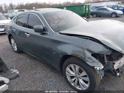 Infiniti M37 2011