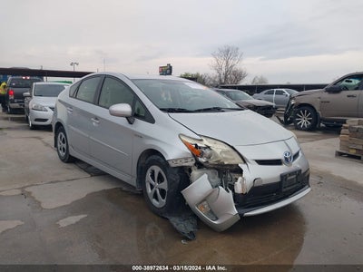TOYOTA PRIUS 2014