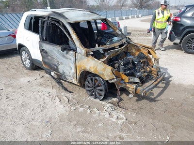 VOLKSWAGEN TIGUAN 2011