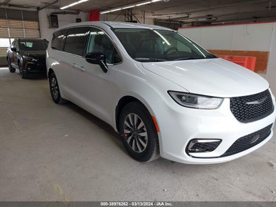Chrysler Pacifica 2024