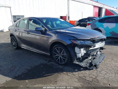 TOYOTA CAMRY 2024