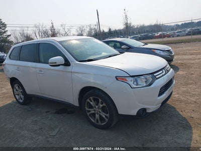 MITSUBISHI OUTLANDER 2014