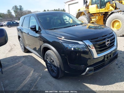 Nissan Pathfinder 2024