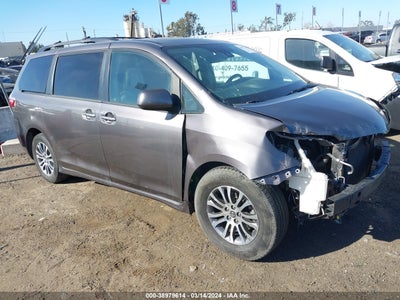 Toyota Sienna 2019