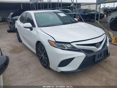 TOYOTA CAMRY 2018