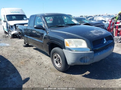 Mitsubishi Raider 2008
