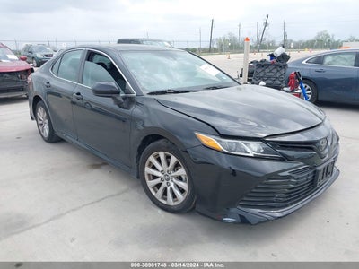 TOYOTA CAMRY 2019