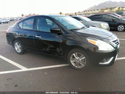 Nissan Versa 2015